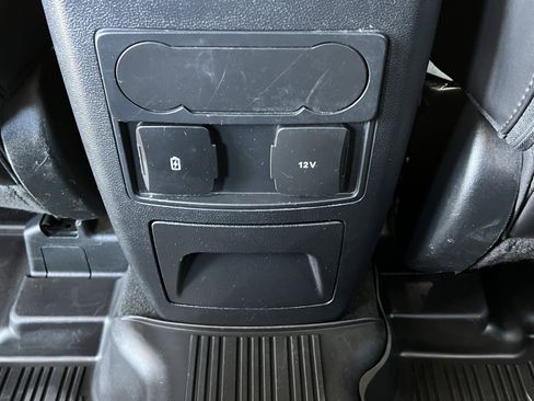 Used 2023 Ford Explorer XLT w/ Equipment Group 202A image 50