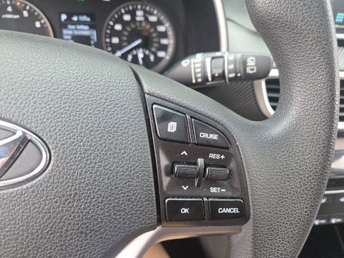 Used 2020 Hyundai Tucson SE image 18