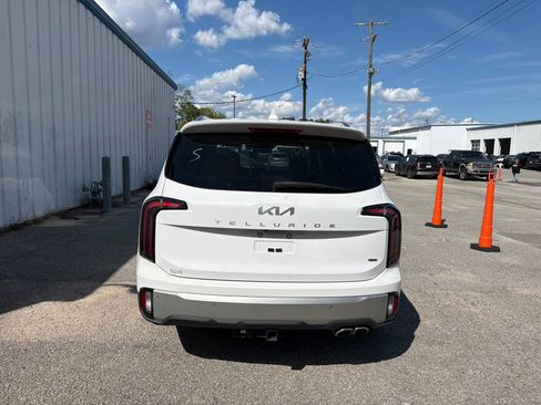 Used 2024 Kia Telluride SX w/ Towing Package AWD/4WD image 6