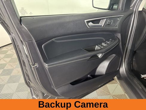 Used 2024 Ford Edge Titanium image 8