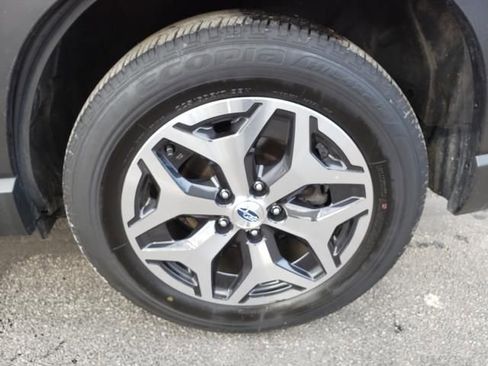 Certified 2023 Subaru Forester Premium image 20