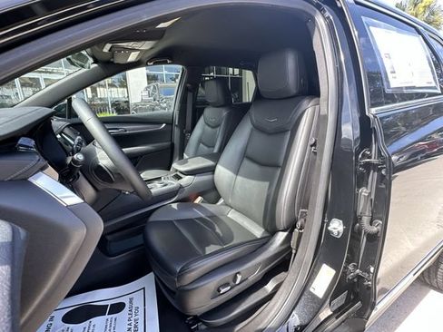 Certified 2024 Cadillac XT5 Luxury FWD image 19