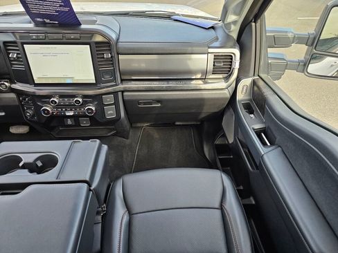 Used 2024 Ford F350 Lariat image 14