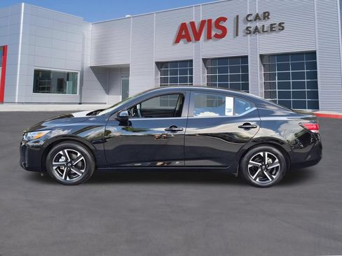 Used 2025 Nissan Sentra SV FWD image 10