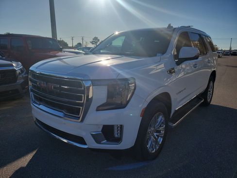 Used 2021 GMC Yukon SLT w/ SLT Premium Package image 7