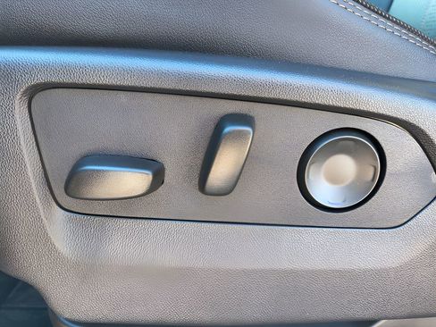 New 2026 Chevrolet Tahoe High Country image 19