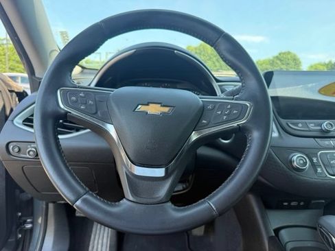 Used 2021 Chevrolet Malibu RS FWD image 15