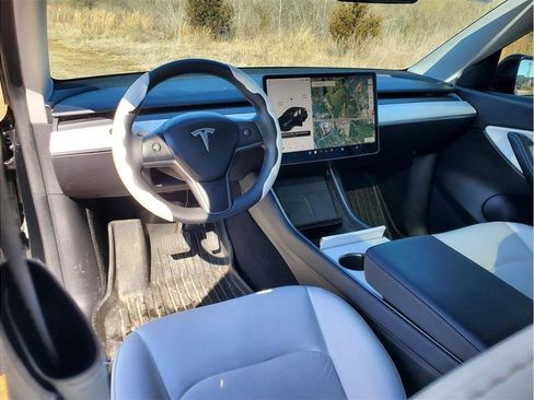 Used 2020 Tesla Model Y Long Range AWD/4WD image 18