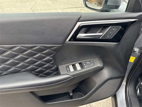 Used 2022 Mitsubishi Outlander SEL image 15