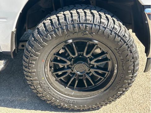 Used 2024 RAM 2500 Big Horn AWD/4WD image 10