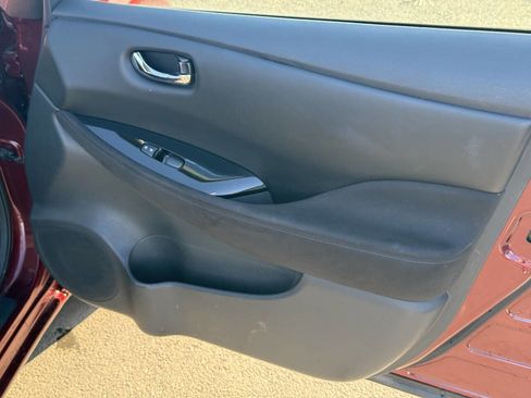Used 2017 Nissan Leaf SV FWD image 37