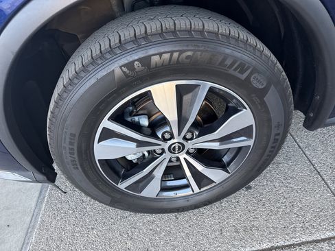 Used 2023 Nissan Murano SV image 8