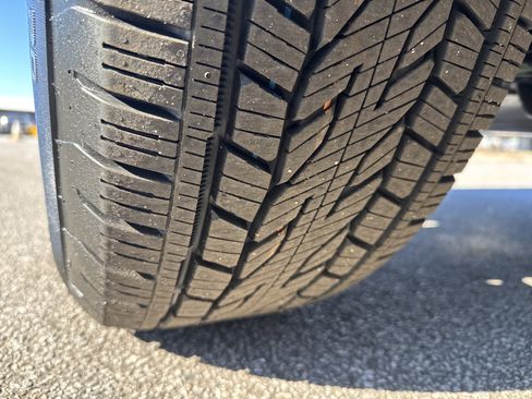 New 2026 GMC Yukon Elevation image 12