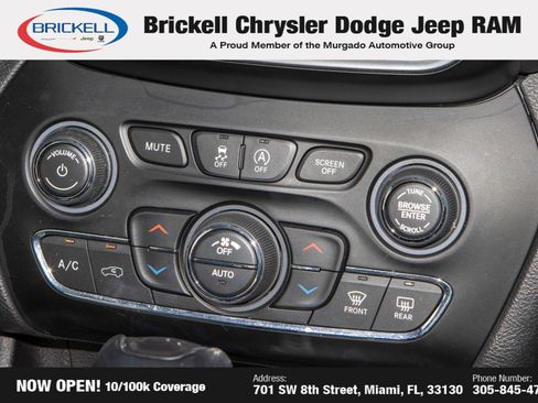 Used 2019 Jeep Cherokee Limited image 22