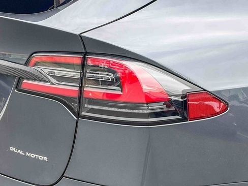 Used 2020 Tesla Model X Long Range AWD/4WD image 8