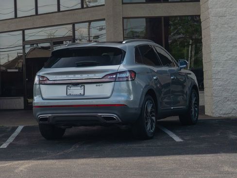 Used 2020 Lincoln Nautilus Reserve w/ Equipment Group 201A FWD image 3
