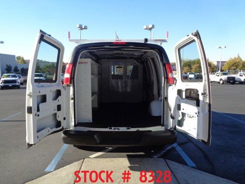 Used 2017 Chevrolet Express 2500 image 5