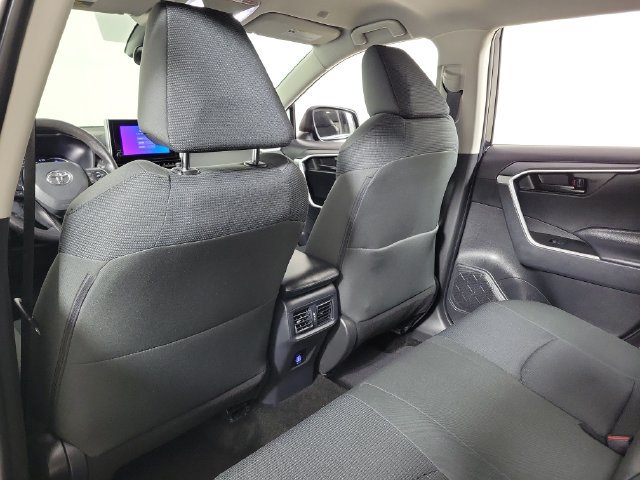 Used 2025 Toyota RAV4 LE AWD/4WD image 11