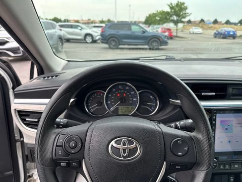 Used 2016 Toyota Corolla LE FWD image 13