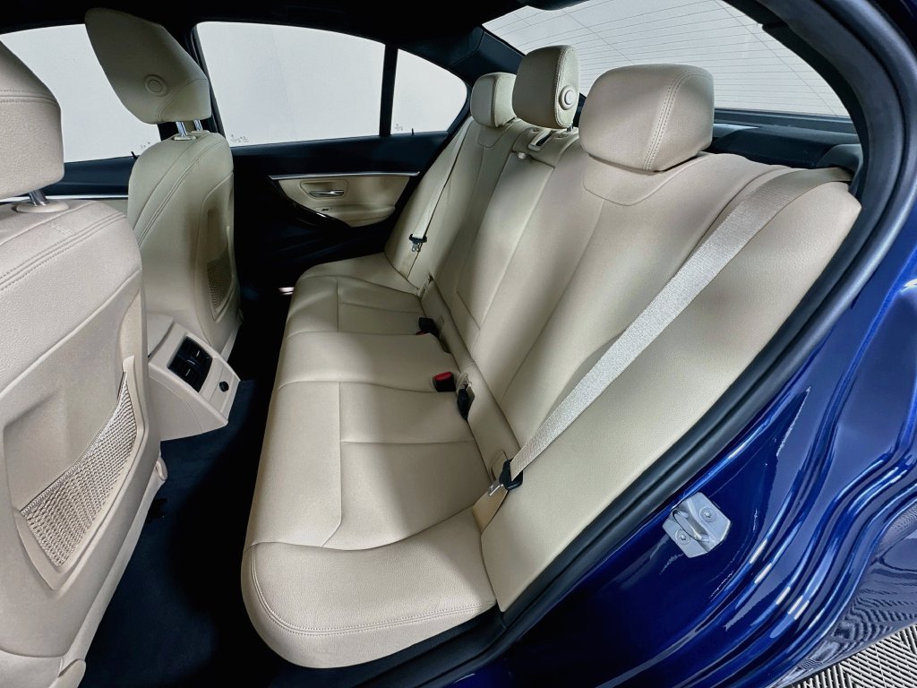 Used 2018 BMW 330i Sedan RWD image 23