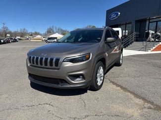 Used 2019 Jeep Cherokee Latitude w/ Popular Appearance Group video 2
