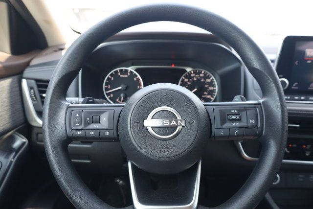 Used 2023 Nissan Rogue S AWD/4WD image 17