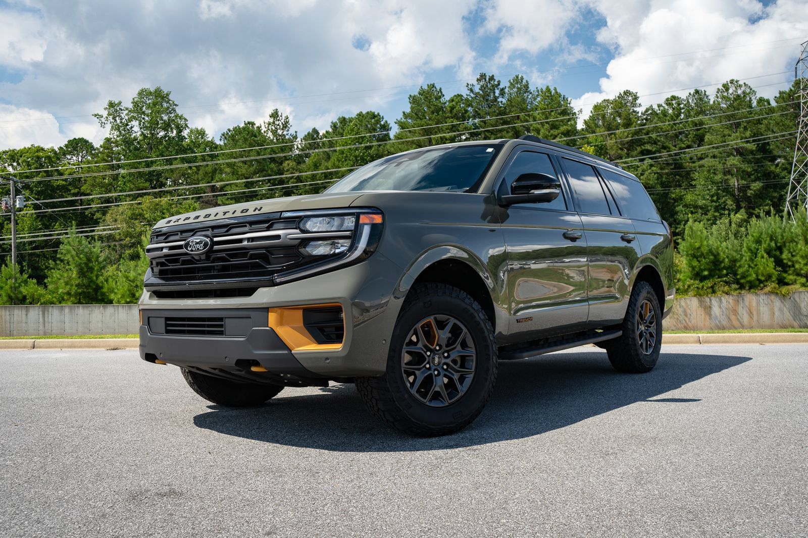 Used 2025 Ford Expedition Tremor AWD/4WD image 5