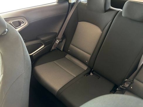 Used 2025 Kia Soul LX w/ LX Technology Package FWD image 36