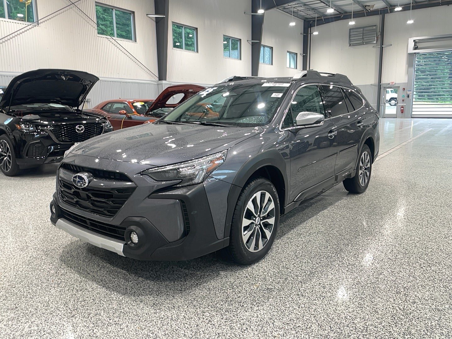 Used 2025 Subaru Outback Touring AWD/4WD image 3