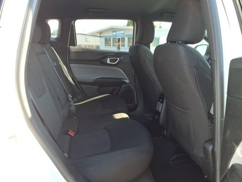 Used 2025 Jeep Compass Sport w/ Mopar Graphics Package AWD/4WD image 34