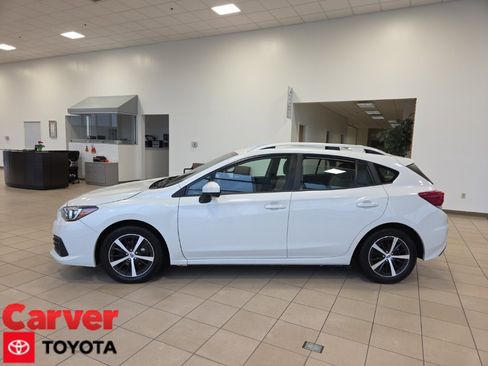 Used 2023 Subaru Impreza Premium image 1