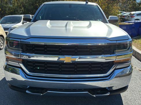 Used 2018 Chevrolet Silverado 1500 LT image 2