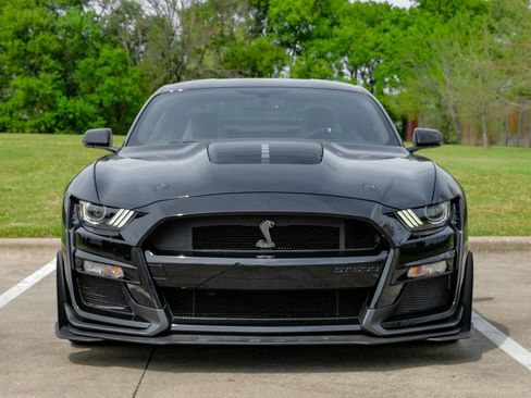 Used 2020 Ford Mustang Shelby GT500 w/ Carbon Fiber Track Pack RWD image 10