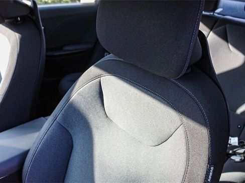 New 2025 Kia K4 LXS image 23