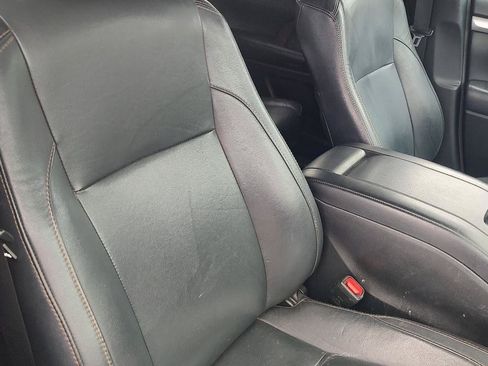 Used 2018 Toyota Highlander XLE AWD/4WD image 28