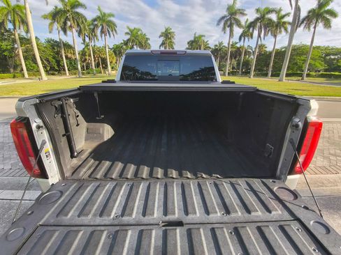 Used 2019 GMC Sierra 1500 SLT RWD image 53