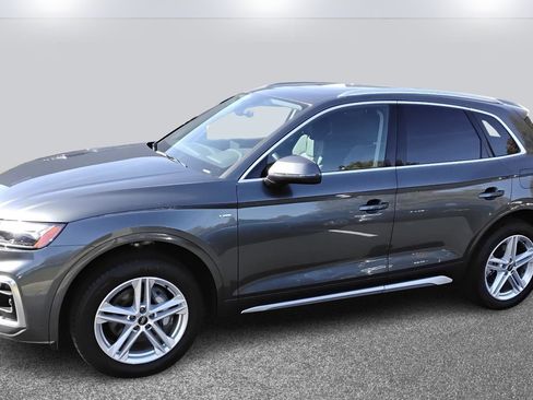 Certified 2025 Audi Q5 e Premium Plus w/ Premium Plus Package image 3