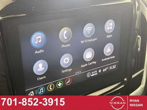 Used 2022 Chevrolet Traverse LT image 18