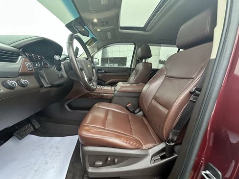 Used 2017 Chevrolet Suburban Premier image 20