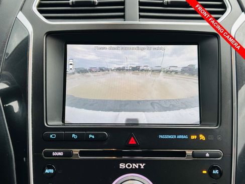 Used 2017 Ford Explorer Platinum AWD/4WD image 16