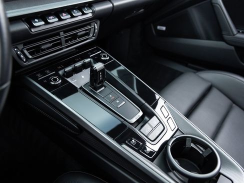 Used 2024 Porsche 911 Carrera 4 w/ Sport Package image 18