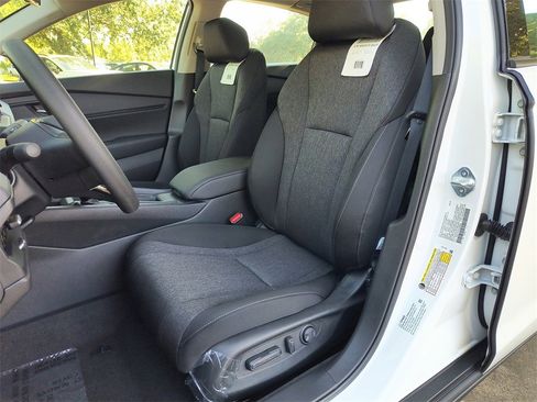 New 2025 Honda Accord SE image 6