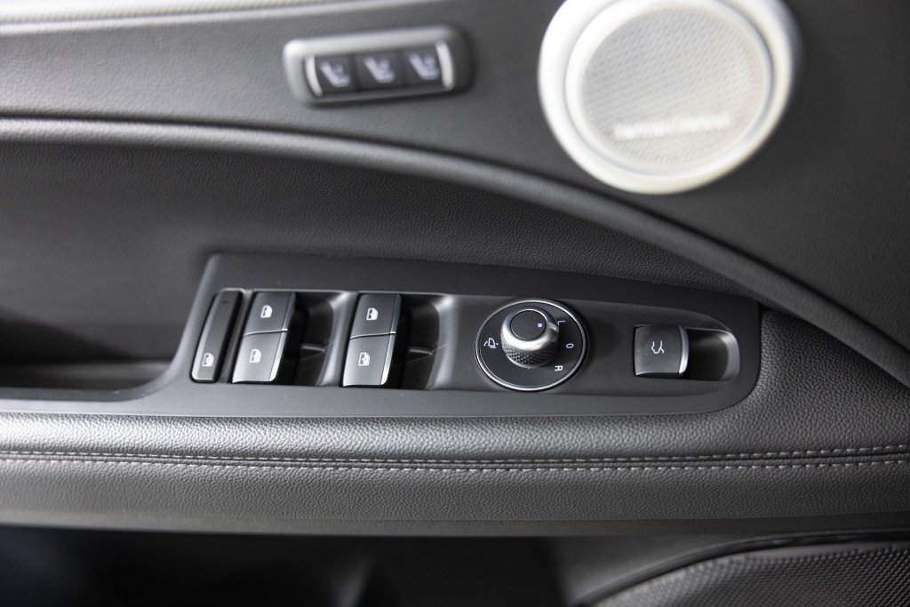 New 2026 Alfa Romeo Stelvio Sprint AWD/4WD image 19