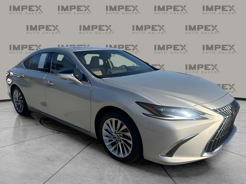 Used 2022 Lexus ES 300h Ultra Luxury image 7