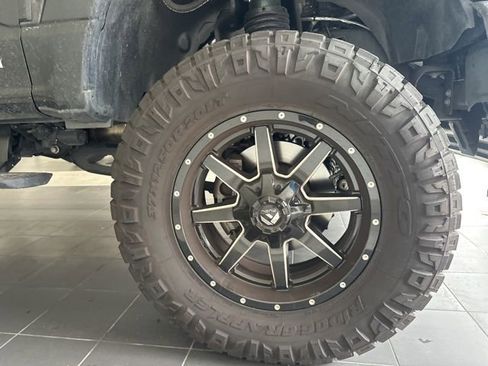 Used 2025 Ford F250 Platinum image 5