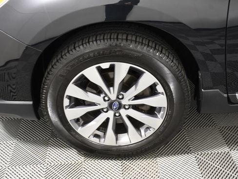 Used 2017 Subaru Outback 3.6R Touring AWD/4WD image 11