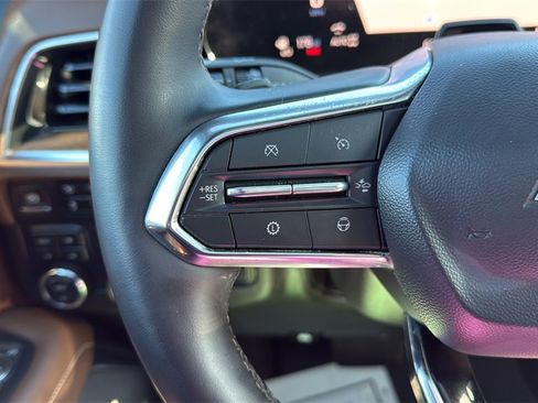 Used 2025 Chevrolet Tahoe High Country image 38