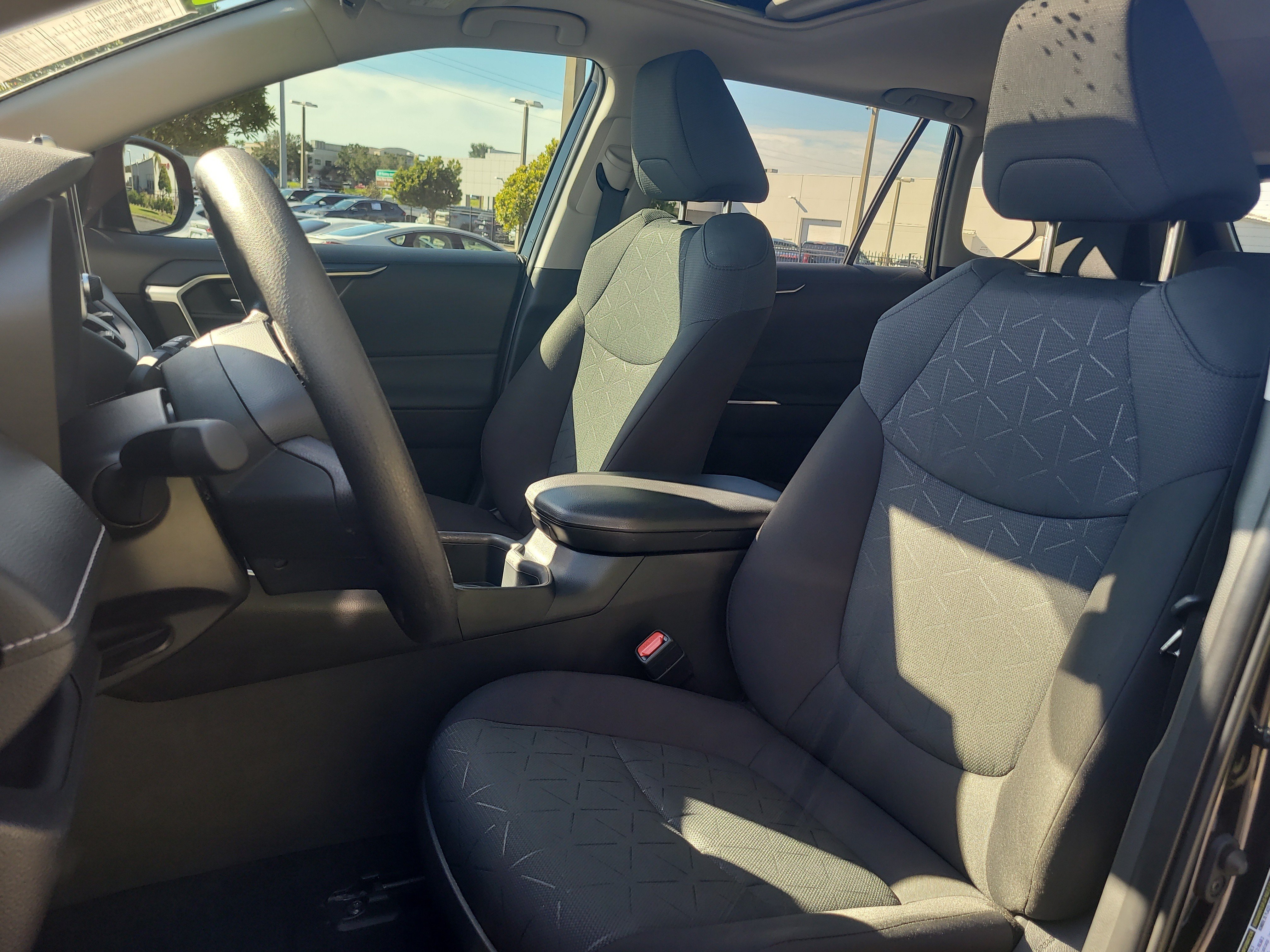 Certified 2025 Toyota RAV4 XLE w/ Convenience Package FWD image 21