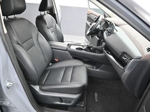 Used 2023 Nissan Rogue SL w/ SL Premium Package FWD image 25