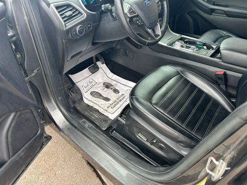 Used 2019 Ford Edge SEL w/ Equipment Group 201A image 10